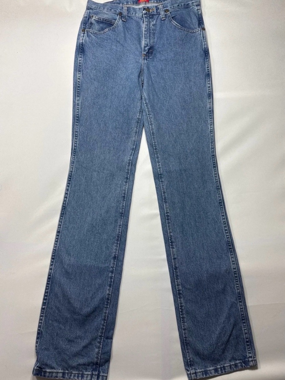 Wrangler Slim Jeans in Medium Blue Wash